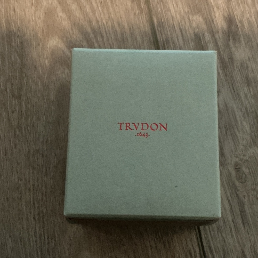 Trvdon Candle Petite- Josephine